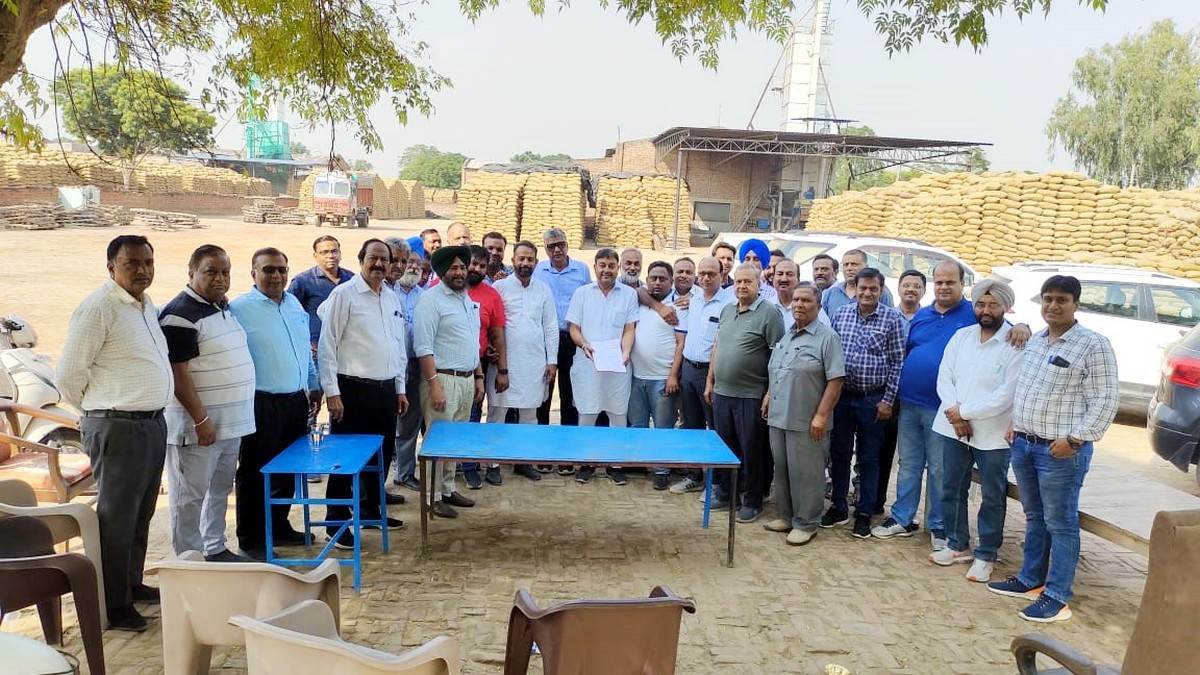 https://www.jagranimages.com/images/newimg/26102022/26_10_2022-rice_sheller_23163472.jpg