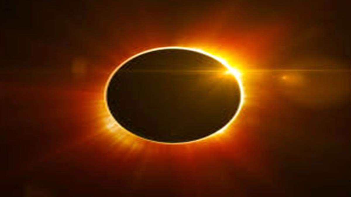 https://www.jagranimages.com/images/newimg/26102022/26_10_2022-surya-grahan-2022-october_23162683_3358227.jpg