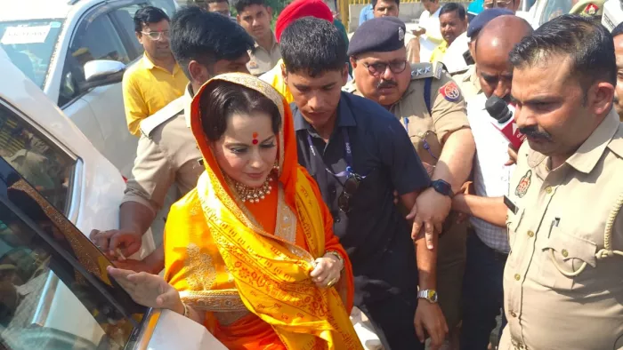 Ayodhya News: कंगना रनौत ने किए रामलला के दर्शन