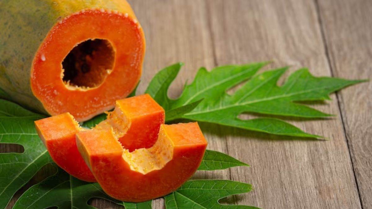 https://www.jagranimages.com/images/newimg/26102023/26_10_2023-papaya_leaves_juice_23564975.jpg