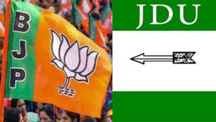 राजनीतिक दलों में छिड़ा कार्टून वॉर।