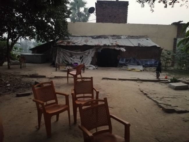 धर्मांतरण कराते तीन गिरफ्तार, धार्मिक पुस्तकें व अन्य सामान बरामद