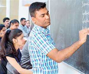 भरे गए शिक्षकों के खाली पड़े 70 फीसद पद, बाकी पर भी भर्ती प्रक्रिया जल्द पूरी करने के आदेश
