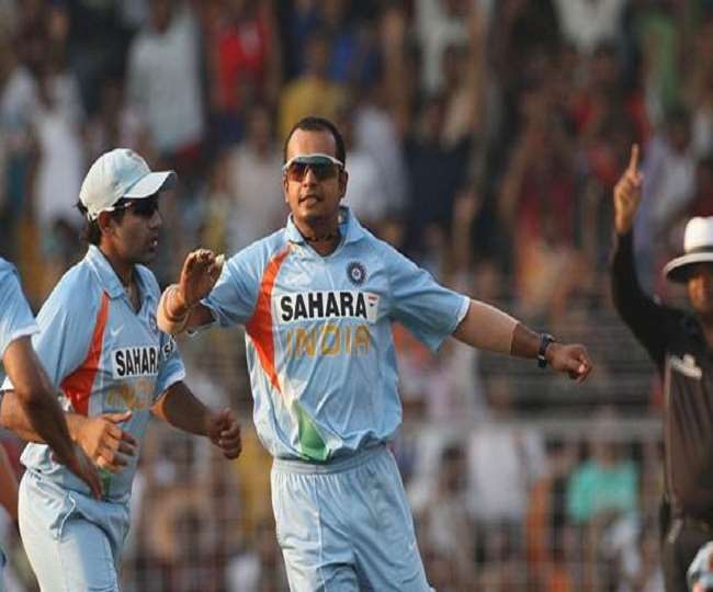 ind vs aus murali karthik has best bowling figure during india vs australia odi series