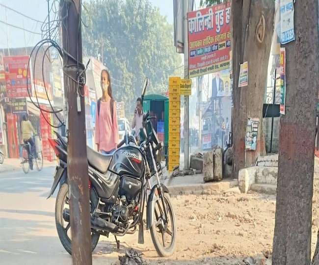 कानपुर में आरा मशीन संचालक ने नगर निगम टीम से की अभद्रता, नाला साफ करने आए कर्मियों को भगाया