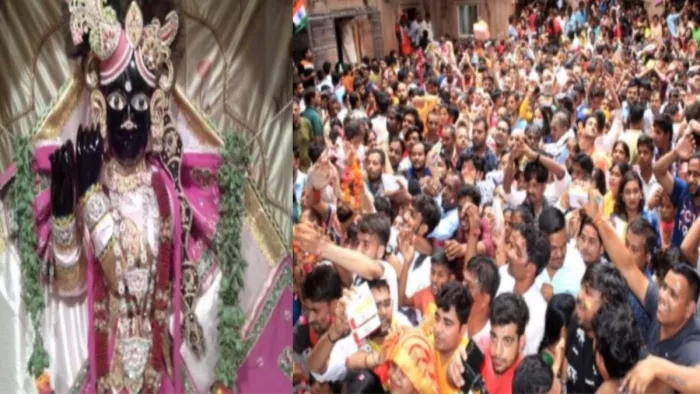 भक्तों की भीड़ के कारण कुछ इस तरह के बदन जाते हैं बांके बिहारी मंदिर में हालात। फाइल फोटो