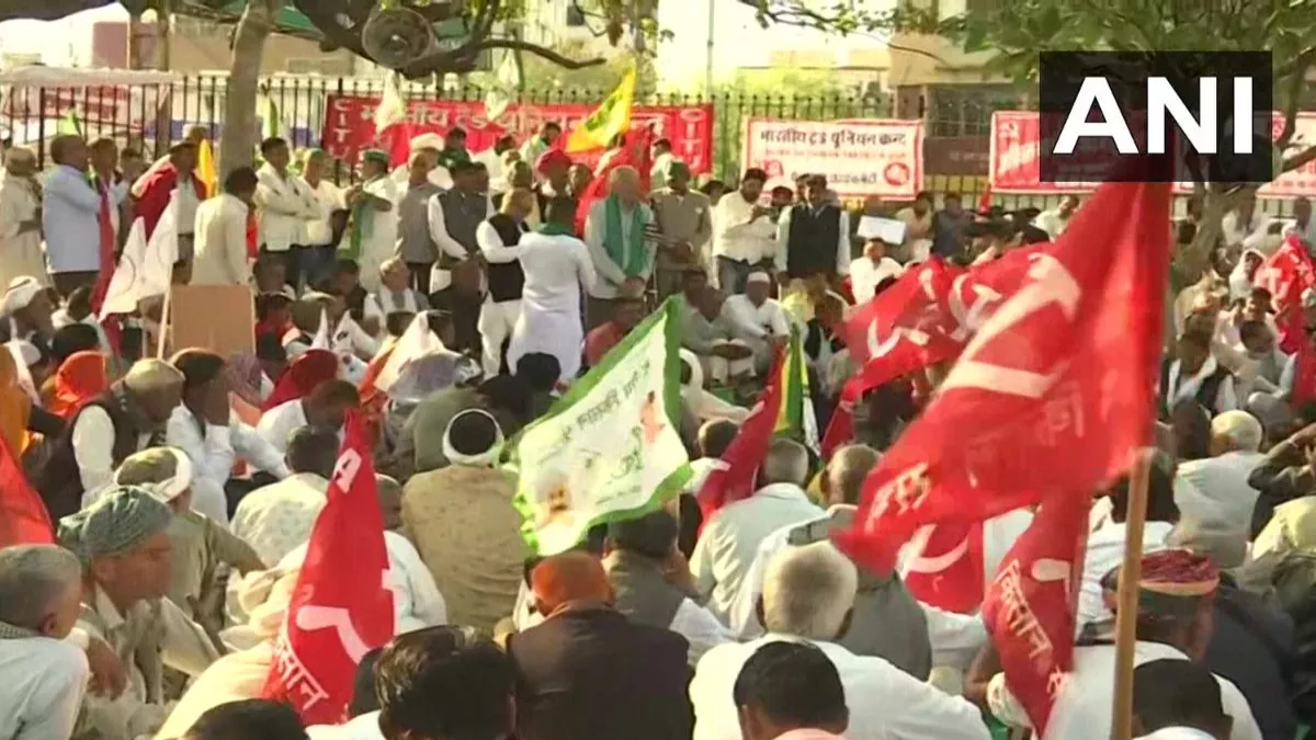 Jaipur News: किसानों ने मांगों को लेकर निकाला विरोध मार्च, पुलिस ने रोकने का किया प्रयास