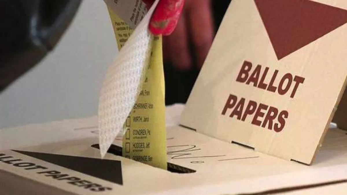 Himachal Election 2022: निर्वाचन आयोग के पास 37% कर्मचारियों के ही पहुंचे पोस्‍टल बैलेट, यह है कुल आंकड़ा