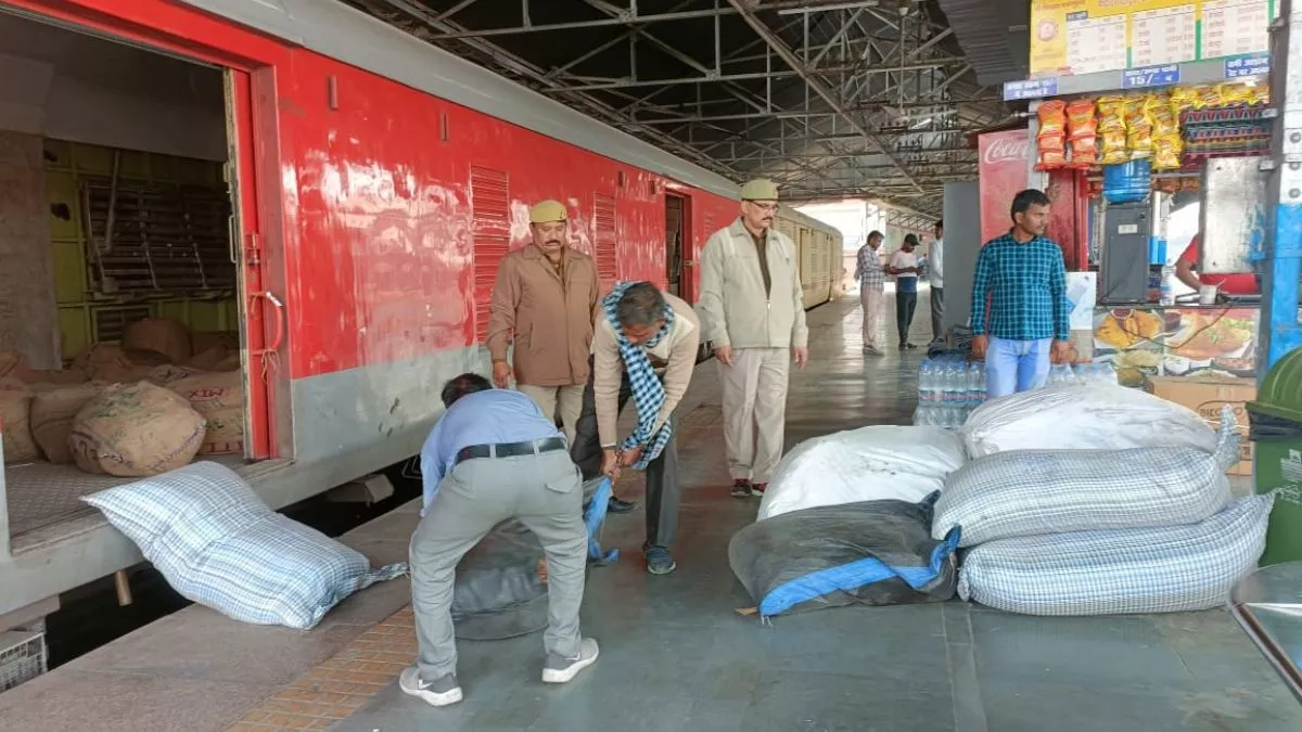 कानपुर सेंट्रल रेलवे स्टेशन पर पकड़े पान मसाला में मिली 3.93 करोड़ की गड़बड़ी, टैक्स चोरी का खुलेगा बड़ा राज