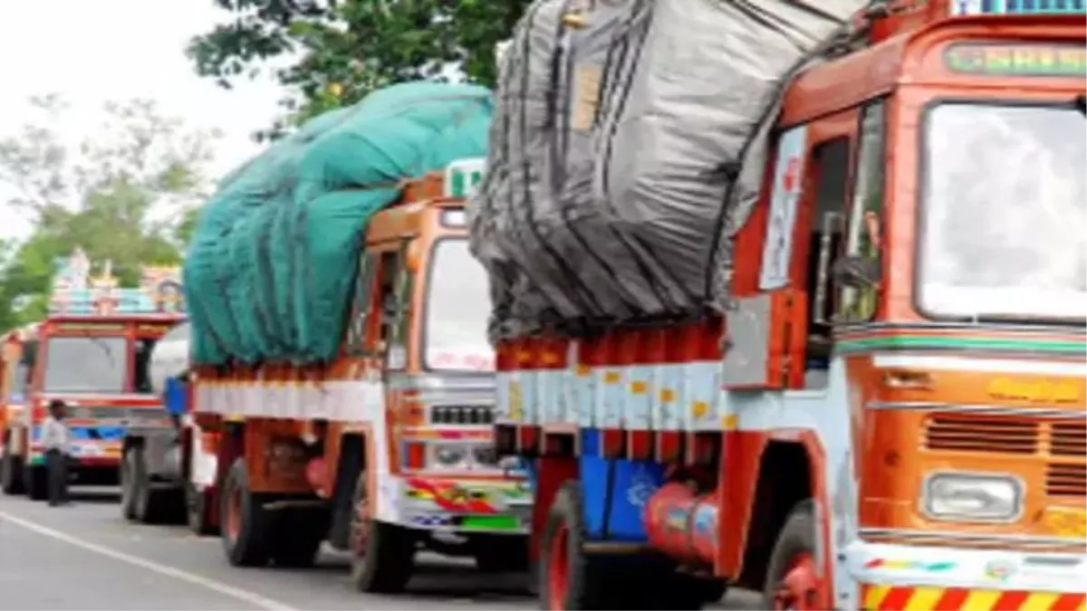 Road Safety with Jagran: छह की जगह दो घंटे 50 मिनट ही सोता है ट्रक चालक, कैसे रुकेंगी दुर्घटनाएं