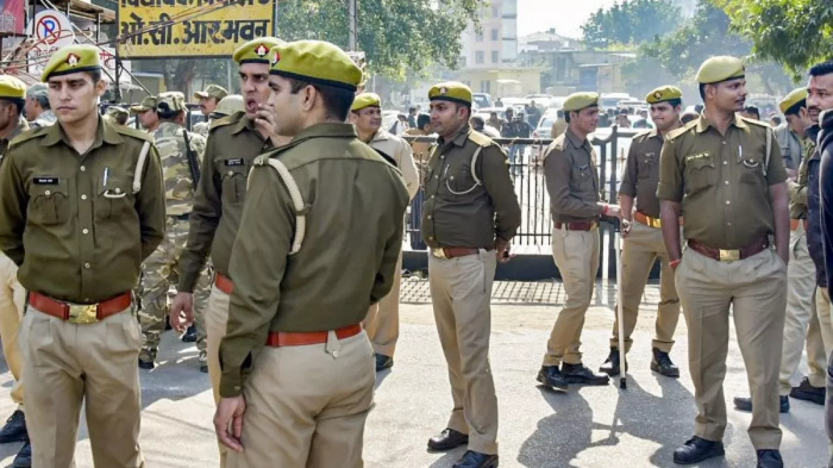 Police Commissionerate In UP: पुलिस कमिश्नर प्रणाली लागू करने की अधिसूचना जारी, जल्द होगी आयुक्तों की तैनाती