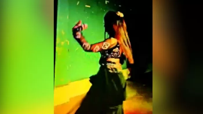 मंदिर परिसर में चल रहा था अश्लील डांस, नशे में धुत्त युवक कर रहे थे हंगामा; पुलिस पहुंची तो...