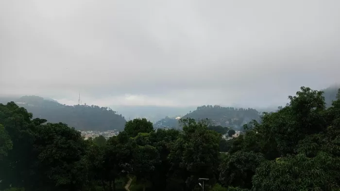 Tehri Weather Today: टिहरी में ठंडी हवाओं ने बढ़ाई सर्दी