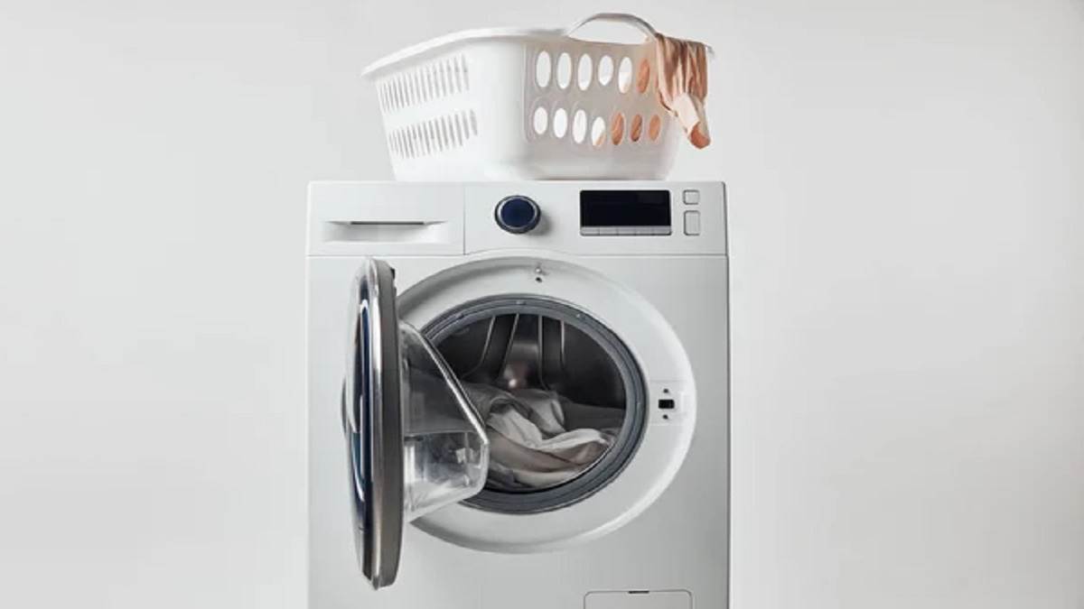 https://www.jagranimages.com/images/newimg/26112024/26_11_2024-best-washing-machine-cover-image_23837596.jpg