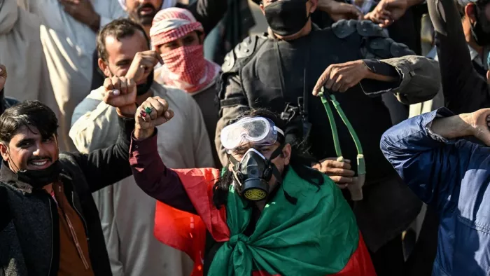 पीटीआई प्रदर्शनकारियों ने इस्लामाबाद में निकाला मार्च (फोटो- Web Desk)