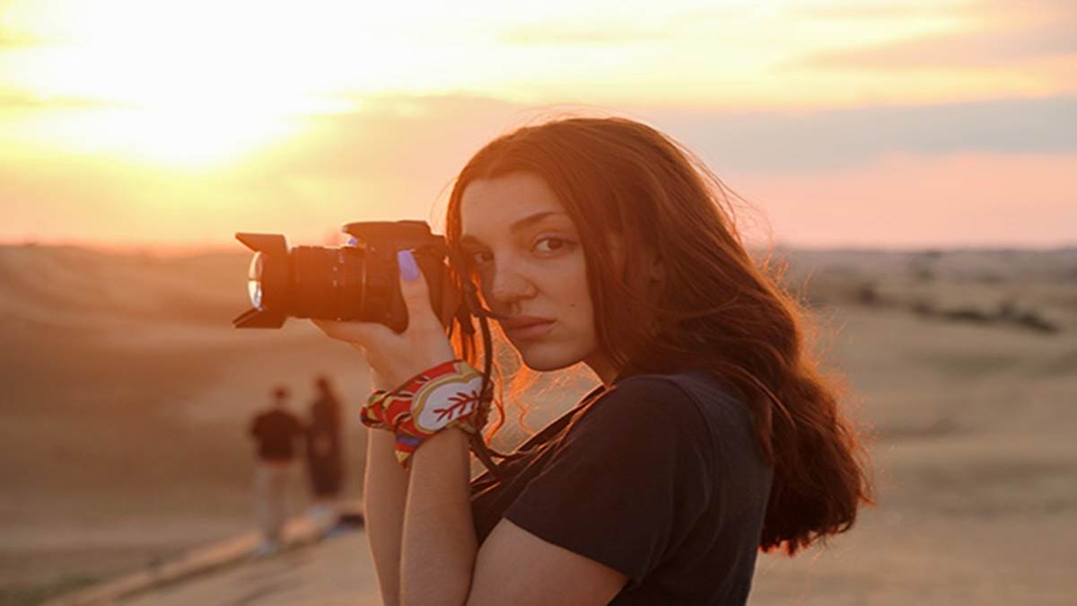 https://www.jagranimages.com/images/newimg/26112024/26_11_2024-which_is_mirrorless_or_dslr_is_best_23837358.jpg