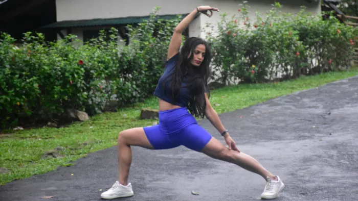 Yoga for Glowing Skin: त्वचा की चमक बढ़ाने के लिए रोजाना करें इन 5 योगासनों का अभ्यास