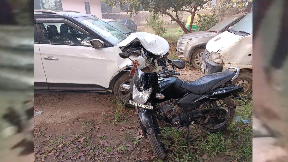 Faridabad Accident बेकाबू क्रेटा कार ने टक्कर मारकर तीन लोगों को किया