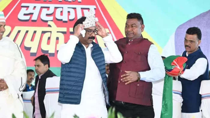 हेमंत सोरेन ने चतरा को दी 470 करोड़ की सौगात, CM ने विपक्ष को खूब सुनाया;