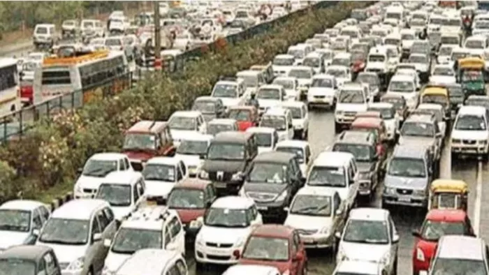 आगरा में 42 हजार वाहनों का पंजीकरण होगा निरस्त।