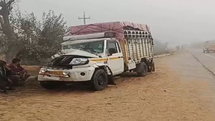 Fatehabad Road Accident : क्षतिग्रस्त पिकअप गाड़ी। जागरण।