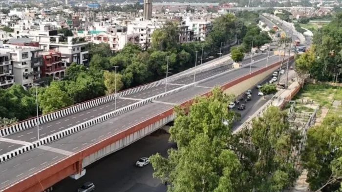 आनंद विहार व अप्सरा बार्डर के बीच बने नवनिर्मित फ्लाईओवर का हुआ उद्घाटन। फोटो सौ. -दिल्ली सरकार