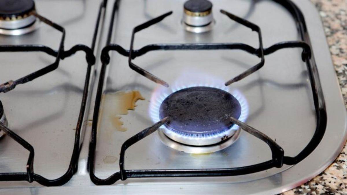 https://www.jagranimages.com/images/newimg/26122024/26_12_2024-gas_burner3_23856107.jpg