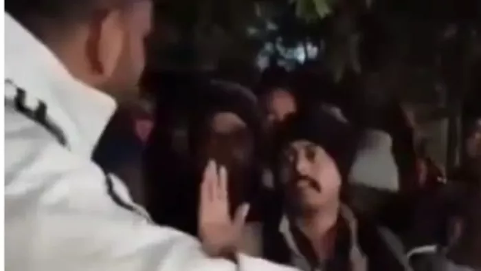 कब्जा हटाने पहुंची पुलिस को देख भड़क उठे जयराम