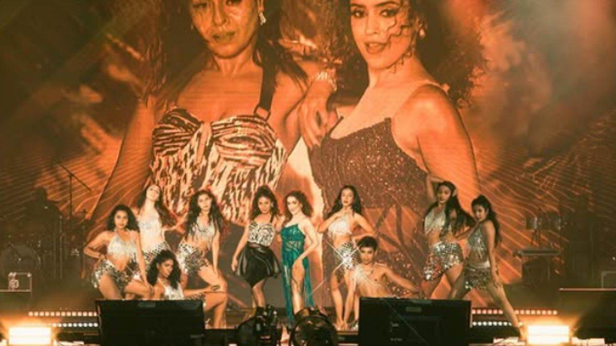 https://www.jagranimages.com/images/newimg/26122024/26_12_2024-sunidhi_chauhan-sanya_malhotra__23856166.jpg
