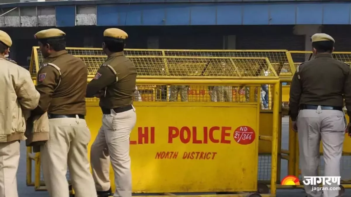 Delhi पुलिस ने दिल्ली समेत गुरुग्राम और फतेहाबाद में की छापेमारी, ऑनलाइन ठगी करने वाले लोग गिरफ्तार