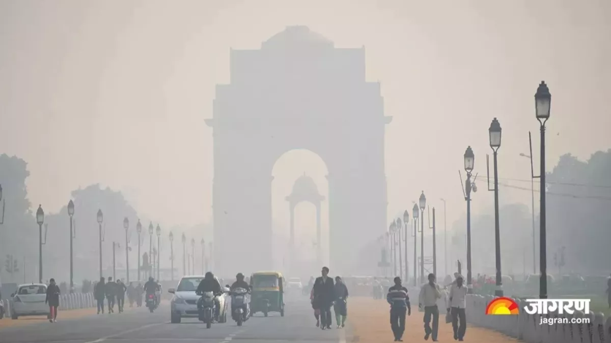 Delhi Weather Update: दिल्ली-एनसीआर में शीतलहर के साथ लौटी सर्दी, दिन में बादल छाए रहने की संभावना