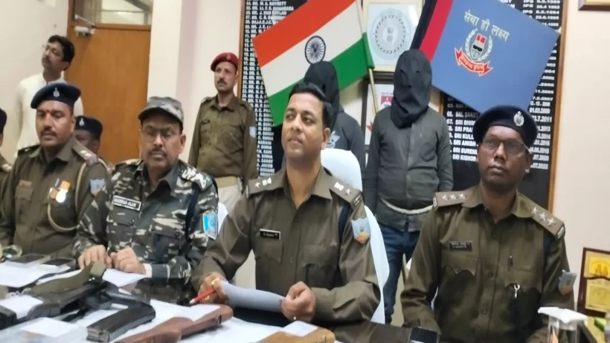 रांची पुलिस के हाथ लगी बड़ी सफलता: PLFI के दस लाख इनामी सहित एक और नक्‍सली को धर दबोचा, सूझबूझ से की कार्रवाइ