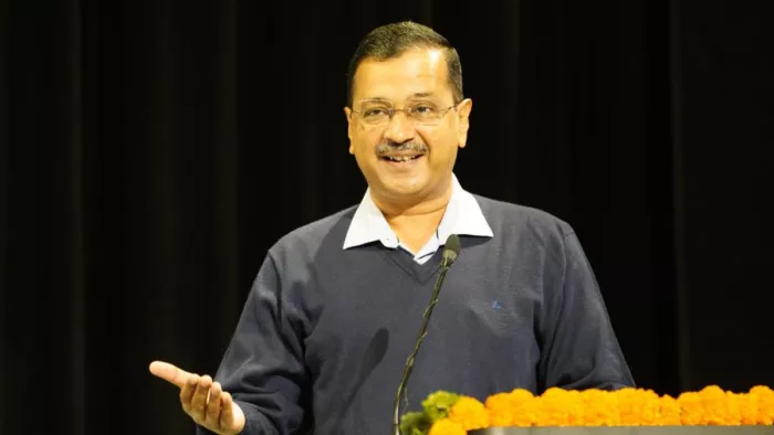 केजरीवाल ने भाजपा पर लगाया उनकी सरकार गिराने का आरोप।
