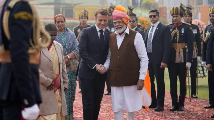 Emmanuel Macron: भारत की शानदार मेहमान नवाजी के कायल हुए फ्रांस के राष्ट्रपति इमैनुएल मैक्रों (फोटो एक्स)