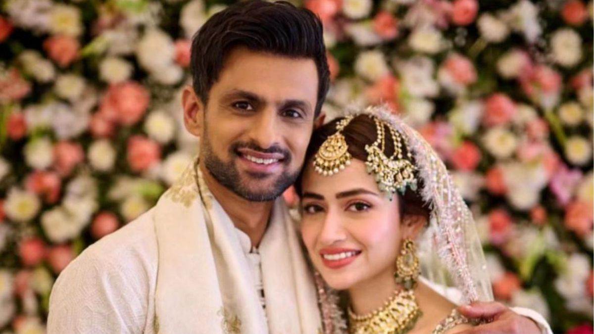 https://www.jagranimages.com/images/newimg/27012024/27_01_2024-shoaib_sana_3_years_relationship_23639103.jpg