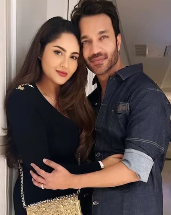 Vicky Jain with Purva Rana