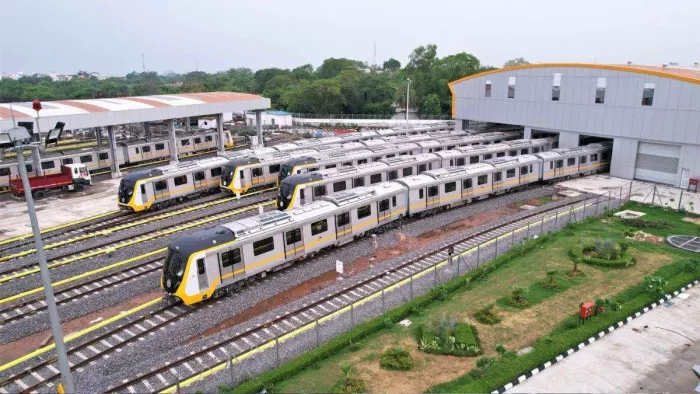 Agra Metro: आगरा में मेट्रो का संचालन छह किलोमीटर तक हो रहा है।