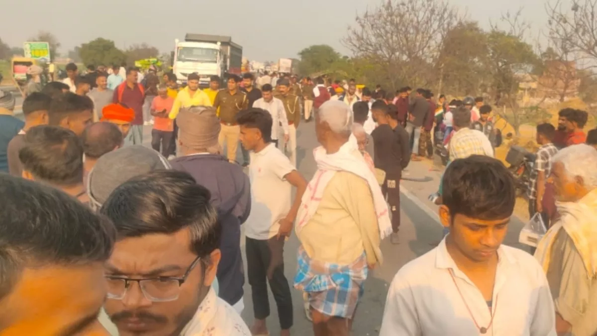 आरा-मोहनिया NH पर 10वीं के दो छात्रों की मौत, बाइक पर बना रहे थे रील; बैलेंस बिगड़ते ही कार से टकराए
