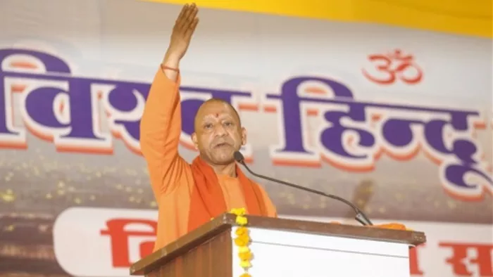 सीएम योगी ने मौनी अमावस्या की तैयारियों को लेकर कड़े निर्देश दिए। (तस्वीर जागरण)