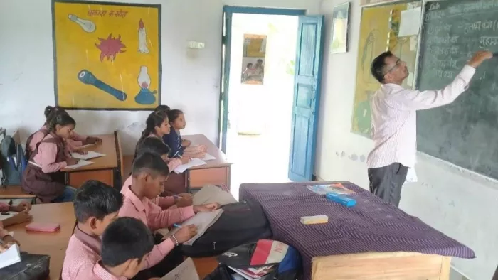 यूपी में सभी प्राइमरी स्कूलों का कराया जाएगा सेफ्टी ऑडिट। (तस्वीर जागरण)