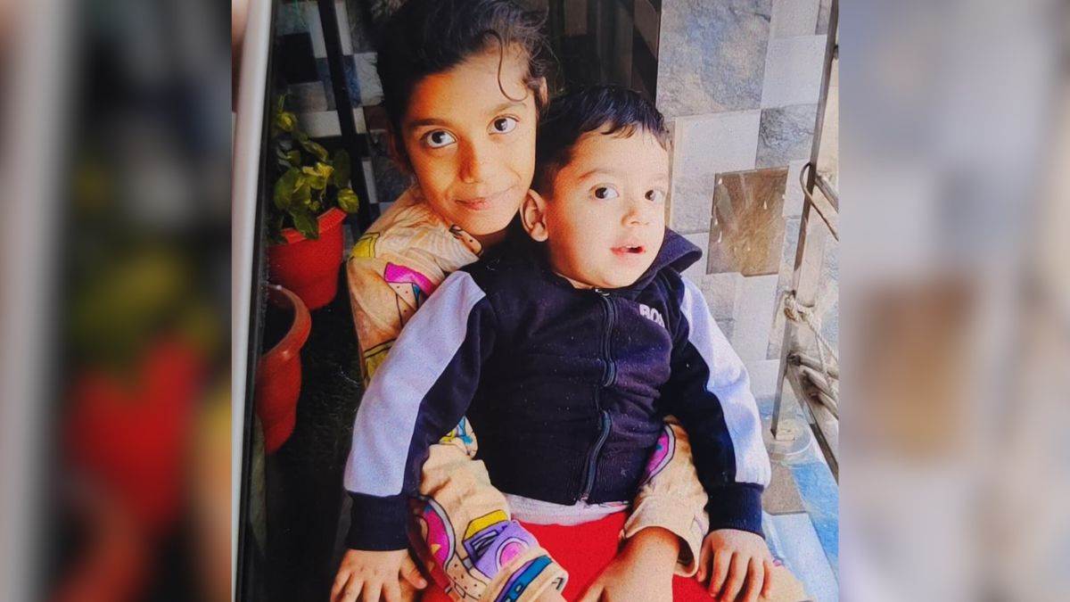 ncr tragic road accident on lucknow expressway family of four from delhi uttam nagar perishes while returning from kumbh mela