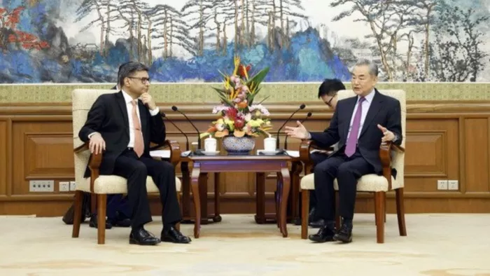 विदेश सचिव दो दिन के दौरे पर चीन पहुंचे हैं (फोटो: @China_Amb_India)