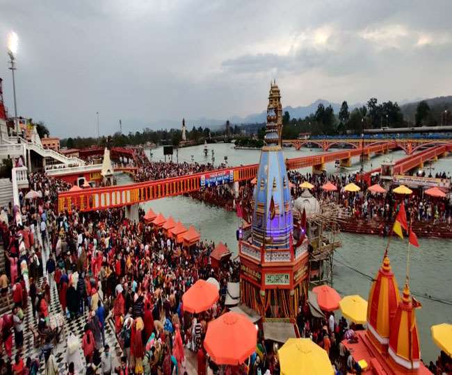 माघ पूर्णिमा स्नान को धर्मनगरी में उमड़े श्रद्धालु। जागरण