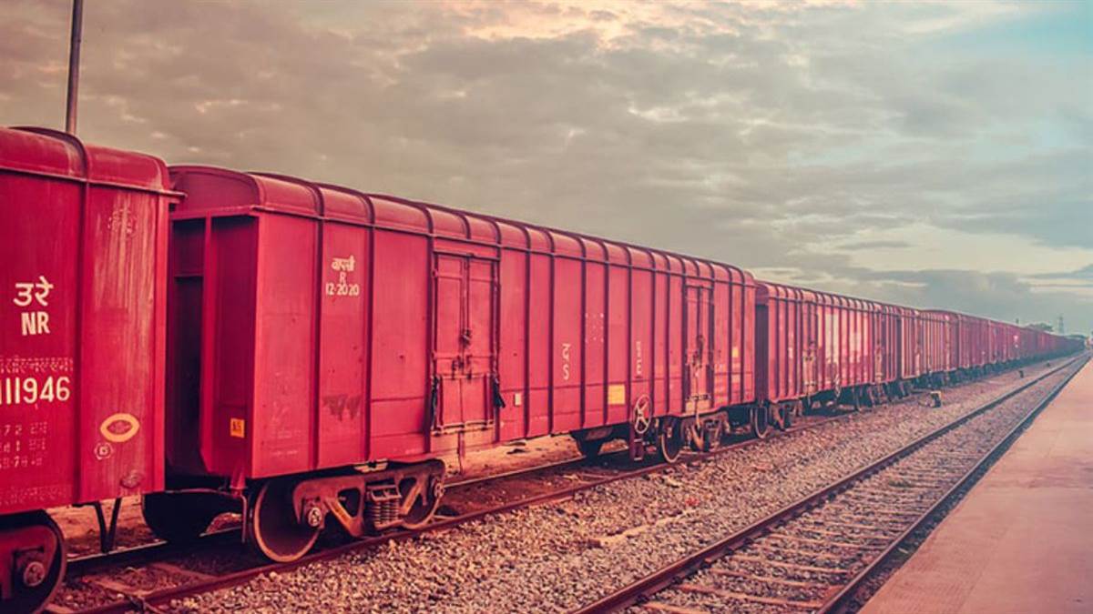 https://www.jagranimages.com/images/newimg/27022023/27_02_2023-goods_train_23342024.jpg