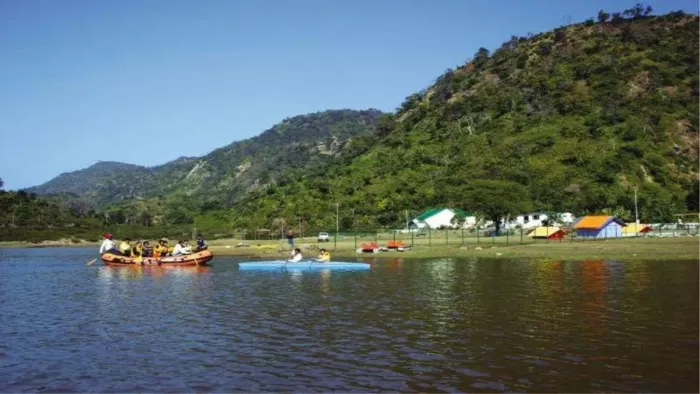 Hill Stations In Uttarakhand: हिल स्टेशन पर घूमने की है प्लानिंग, तो उत्तराखंड की ये जगहें हैं एकदम परफेक्ट