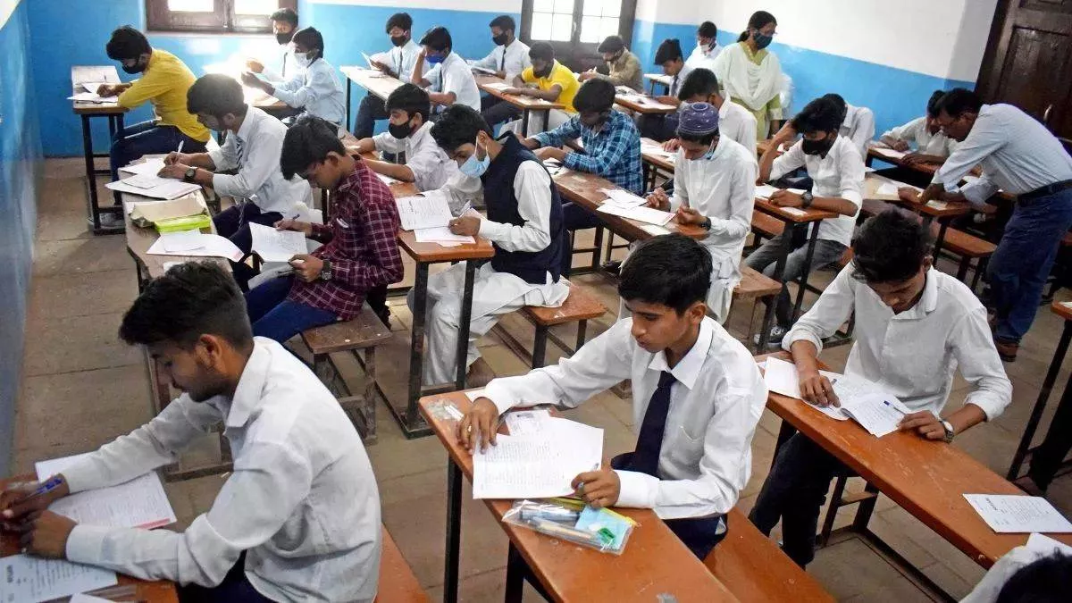 Haryana Board Exam 2024- कड़ी सुरक्षा के बीच आज से शुरू होंगी बोर्ड की परीक्षाएं, नकल रोकने के लिए अपनाया गया ये तरीका