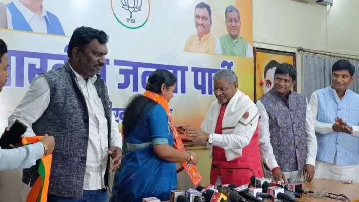 Geeta Kora: गीता कोड़ा की 'पलटी' पर भाजपा नेता का आया बड़ा बयान, झारखंड में सियासी हलचल तेज