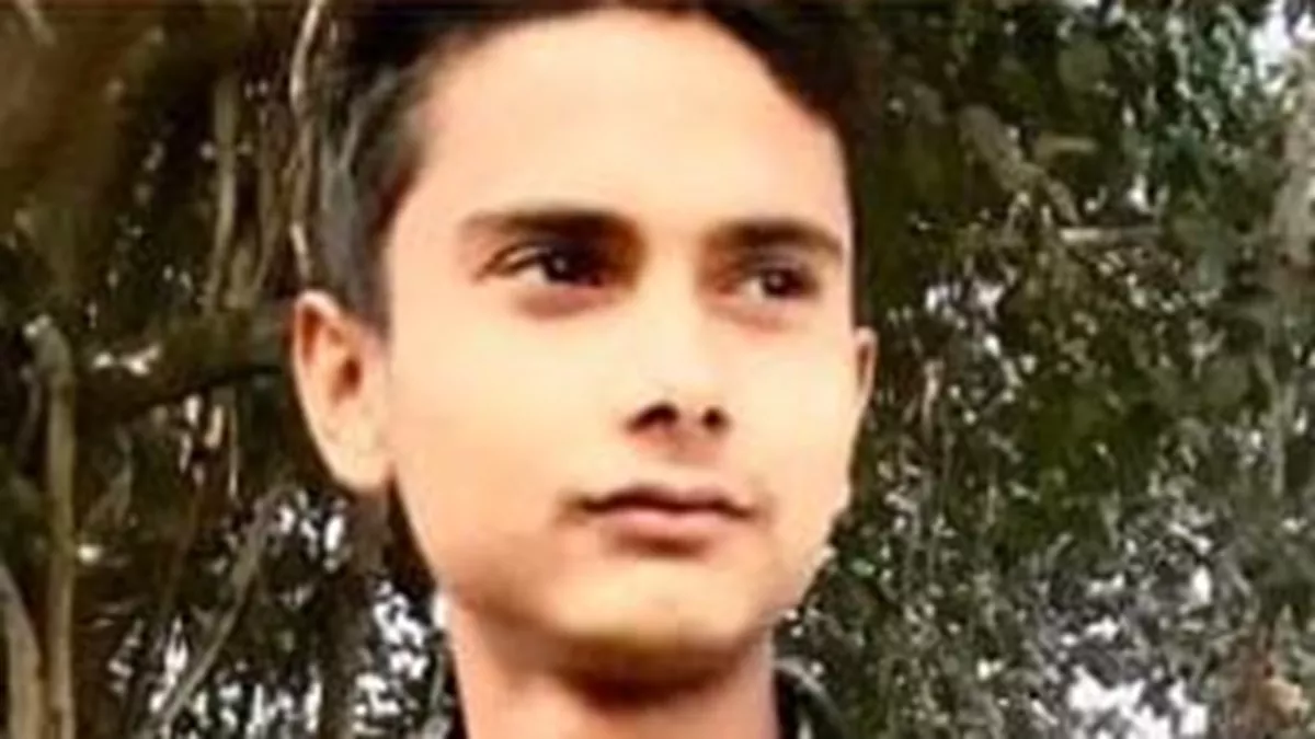 Hapur: बोर्ड परीक्षा देकर लौट रहे छात्र की सड़क हादसे में मौत, साथी घायल