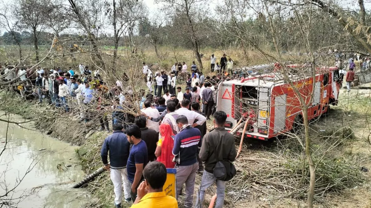Kasganj Accident Update: ट्रैक्टर-ट्रॉली हादसे में एक और मौत, मृतक संख्या हुई 24, आइसीयू में भर्ती चार साल के बच्चे ने तोड़ा दम
