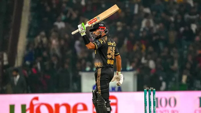 Babar Azam Century: बाबर आजम ने ठोका तूफानी शतक।